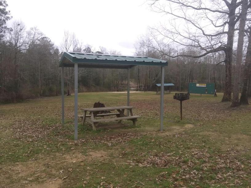 Whispering Creek Lodging & Rv Resort Newton Exterior photo
