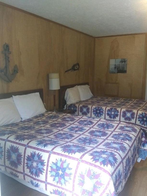 Whispering Creek Lodging & Rv Resort Newton Exterior photo